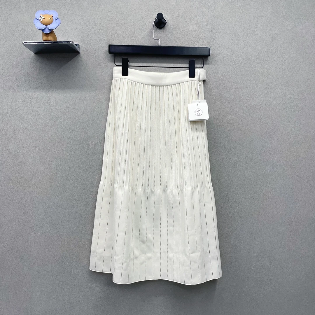 全新未使用 Hermes/爱马仕 纯色高腰a字半裙长裙/尺码34/UH040061