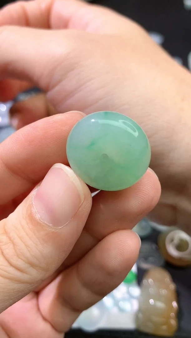 颈饰未镶嵌翡翠吊坠
