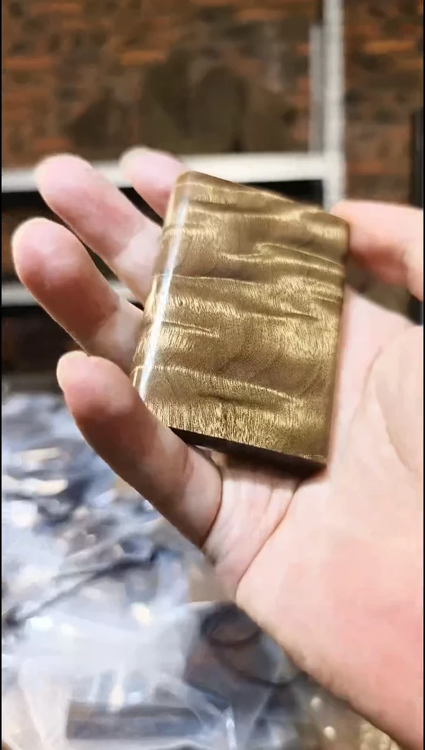 金丝楠无事牌手把件