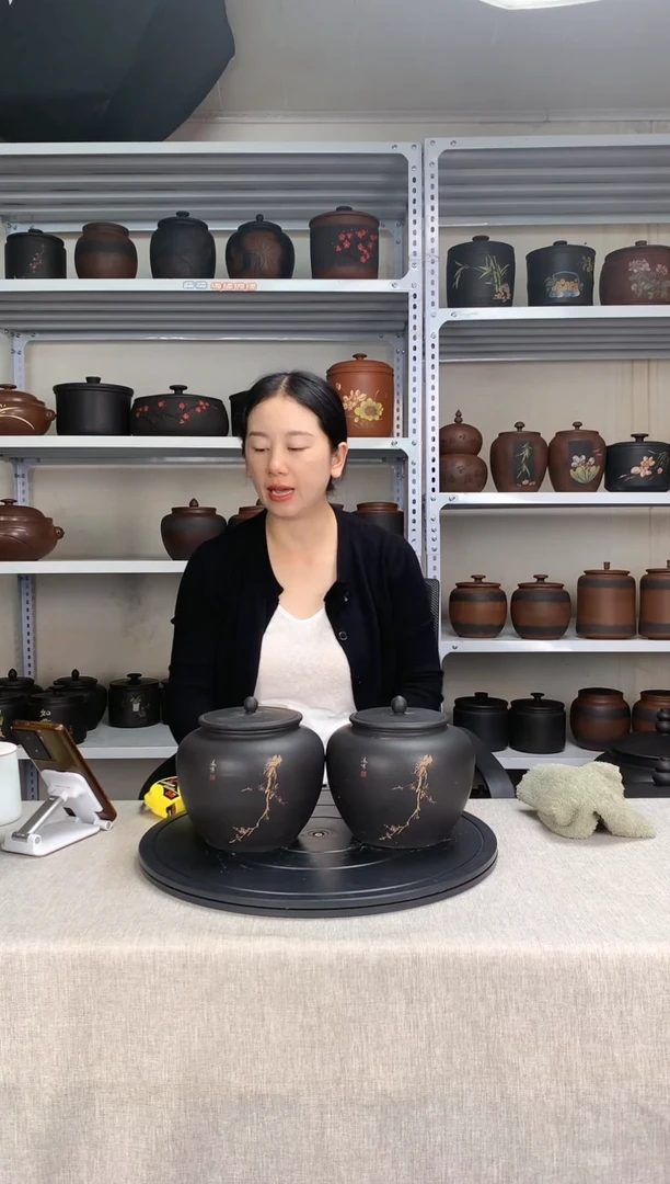 特价微瑕梅花茶罐款一对