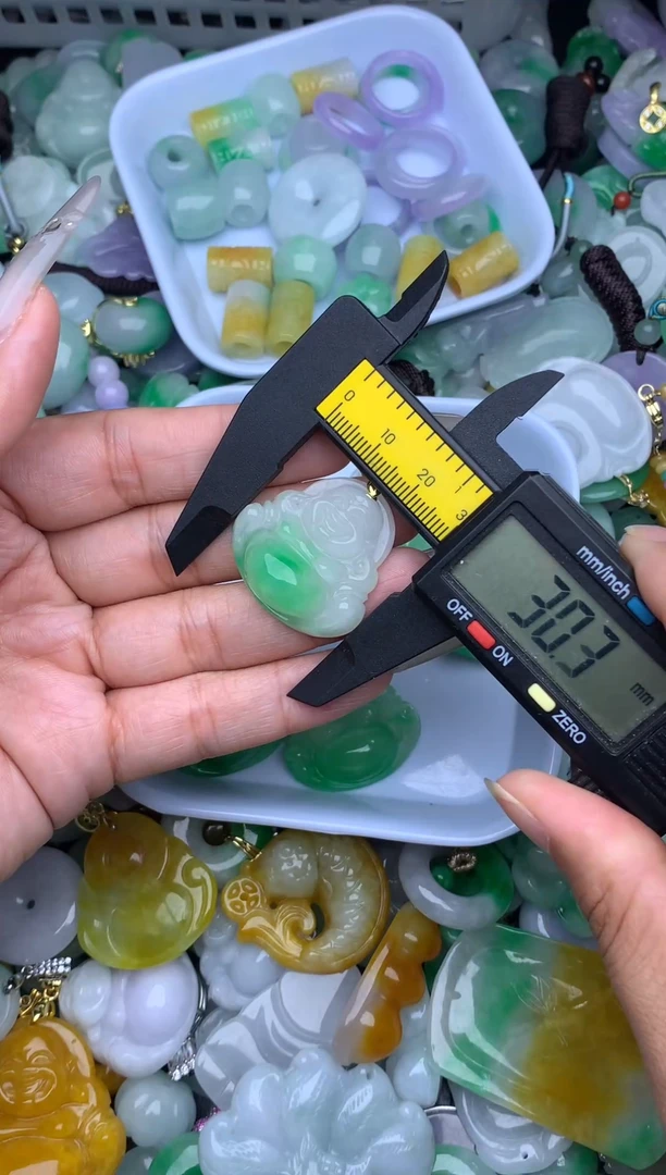 翡翠未镶嵌颈饰天然缅甸翡翠吊坠