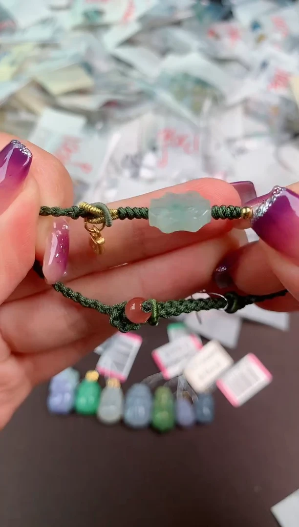 翡翠挂件未镶嵌一