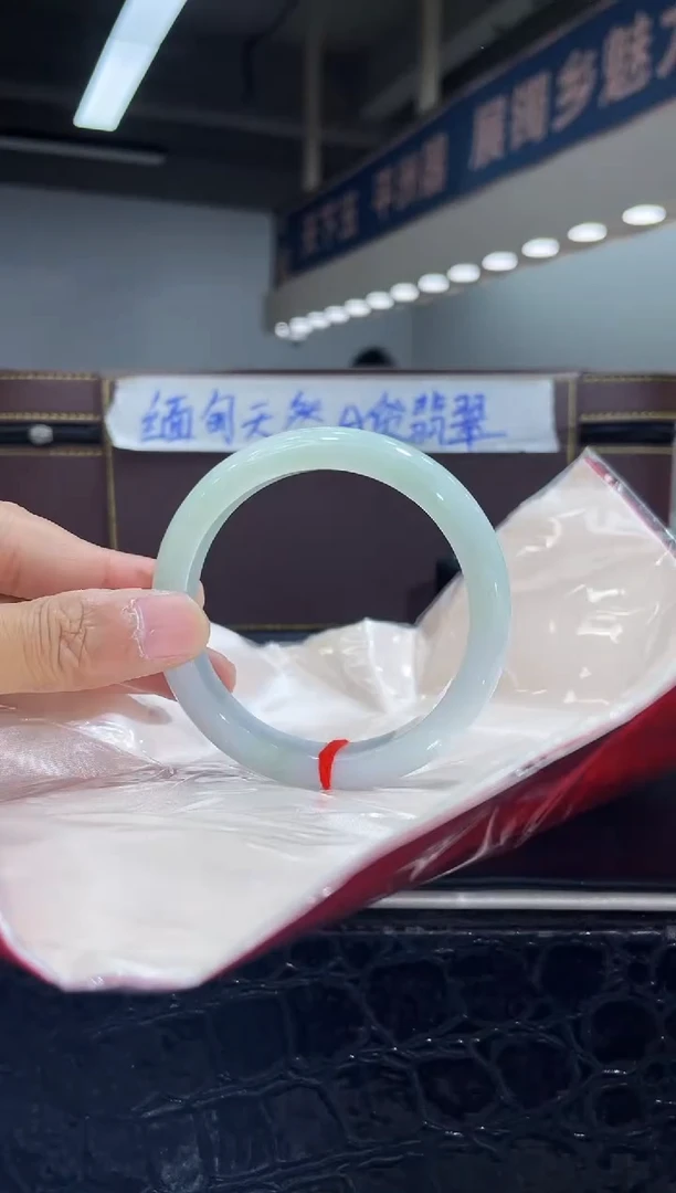 未镶嵌手镯翡翠16