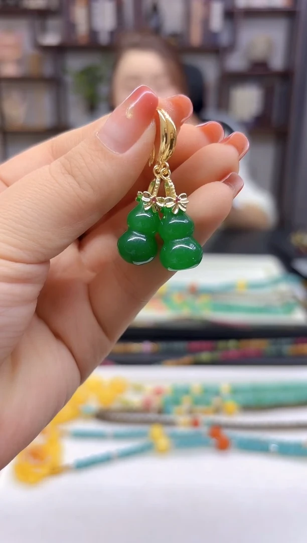 【闪购商品】翡翠耳饰14K金镶嵌耳勾E475