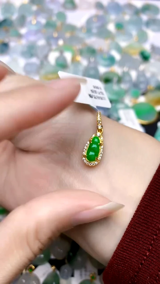 颈饰银S925镶嵌翡翠天然A货翡翠