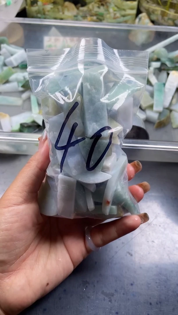 配石翡翠天然翡翠中号500克40