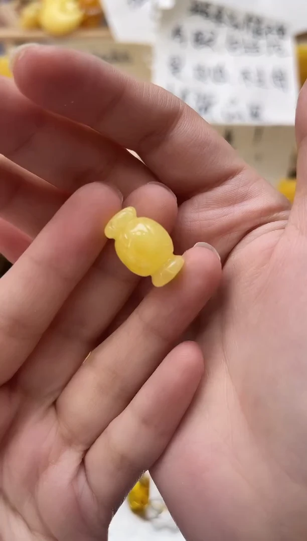琥珀未镶嵌珠宝奇石140琥珀蜜蜡微瑕