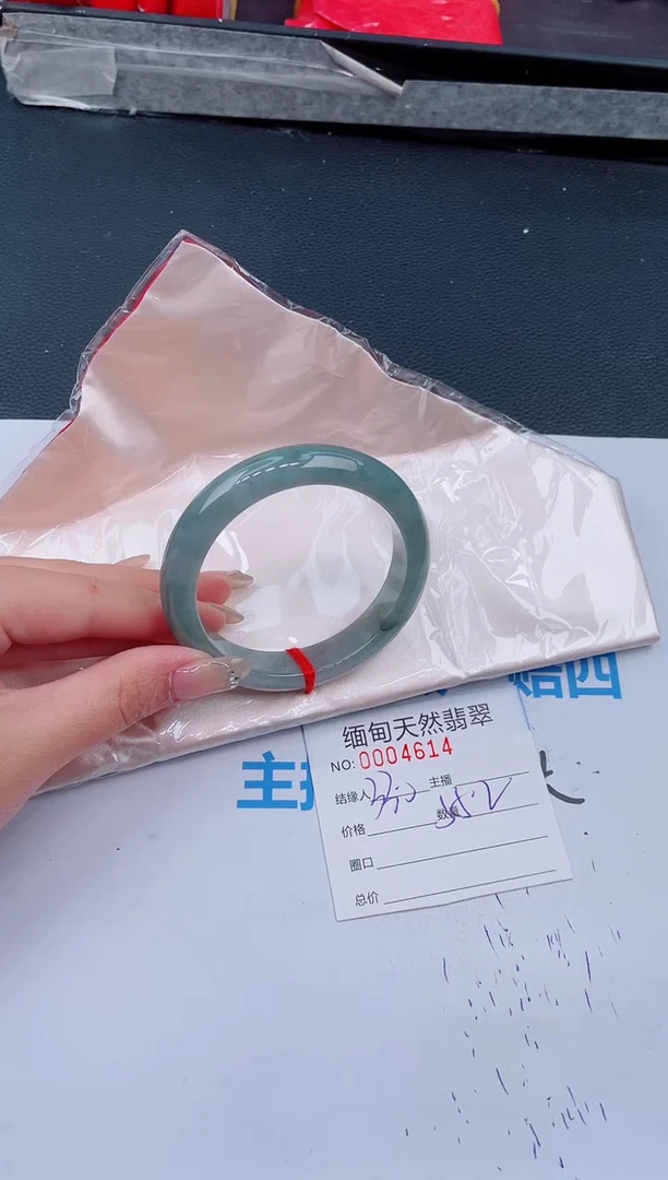 未镶嵌手镯翡翠天然翡翠手镯