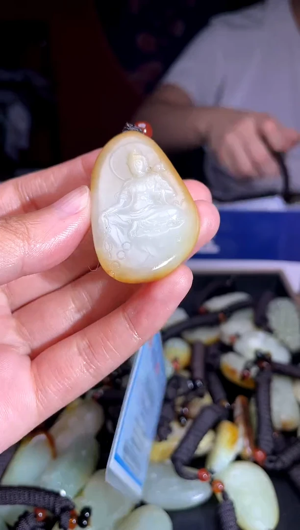 和田玉未镶嵌挂件1