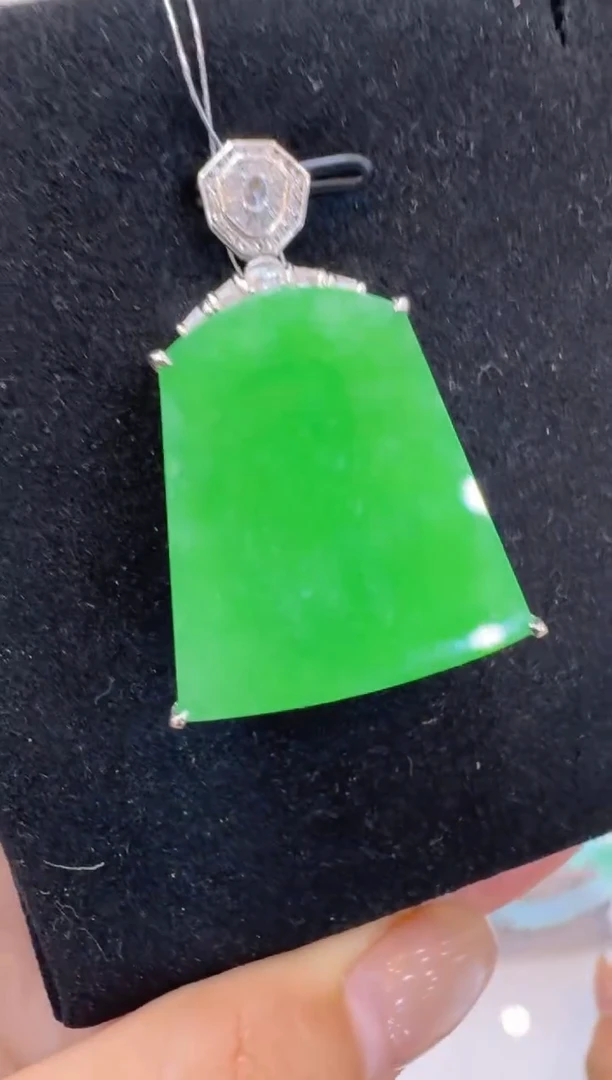 翡翠18K金镶嵌吊坠(不含链)多样性团购发一件