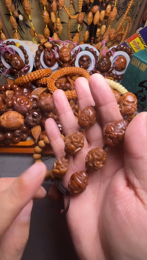 手串橄榄核独**湖玉化财神