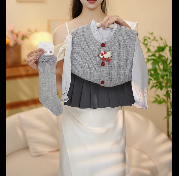 2025秋季新品韩版女童学院风韩版针织马甲百褶裙三件套XY2588