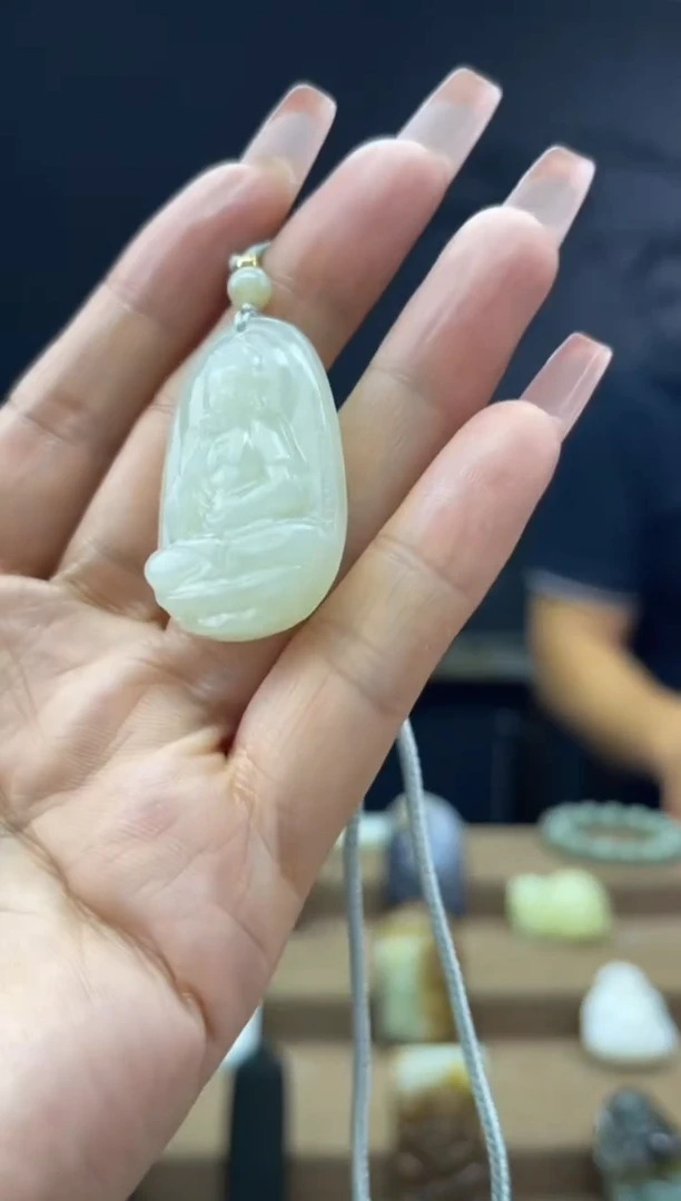 颈饰未镶嵌和田玉1