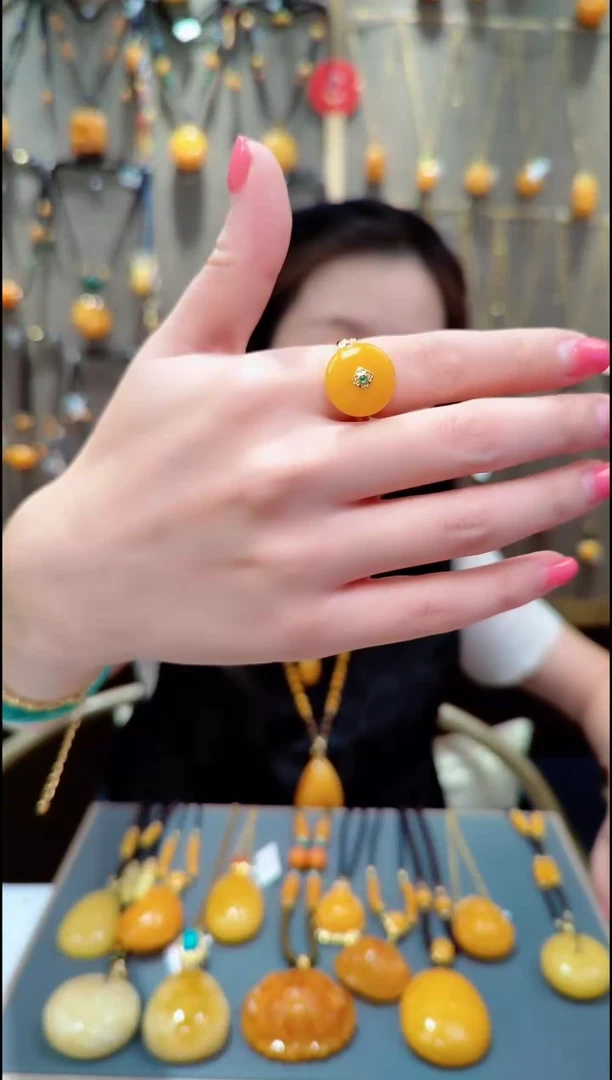 蜜蜡银S925镀金镶嵌珠宝奇石﹣A010蜜蜡戒指