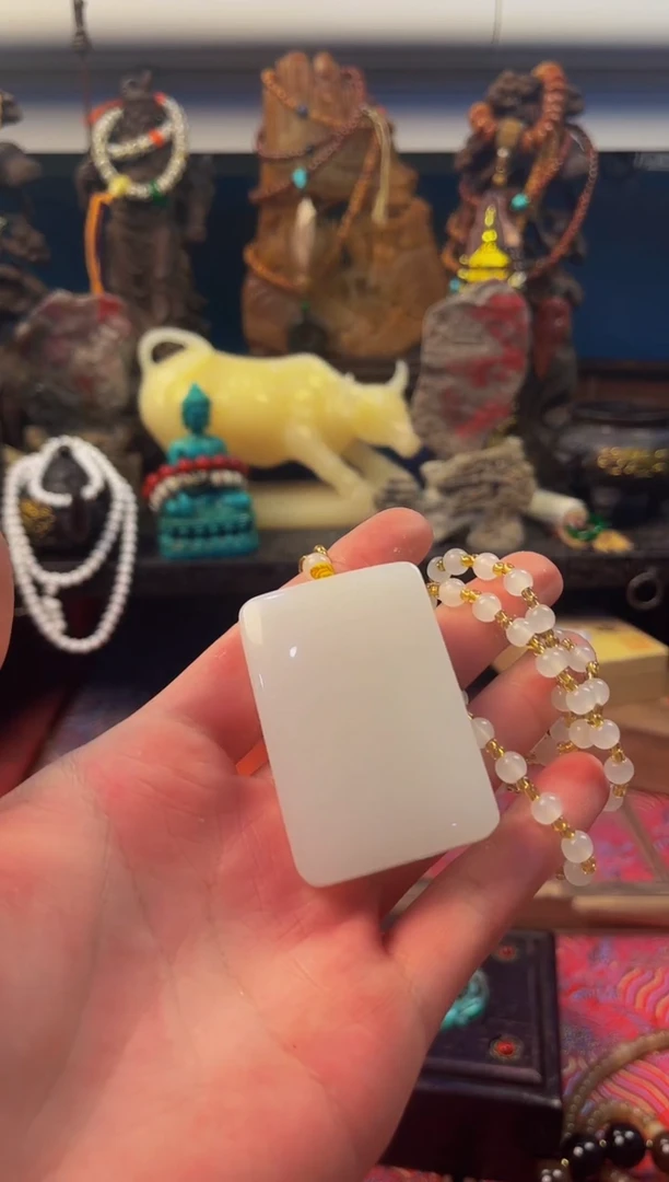 未镶嵌和田玉挂件小熊拖鞋直播精选推荐