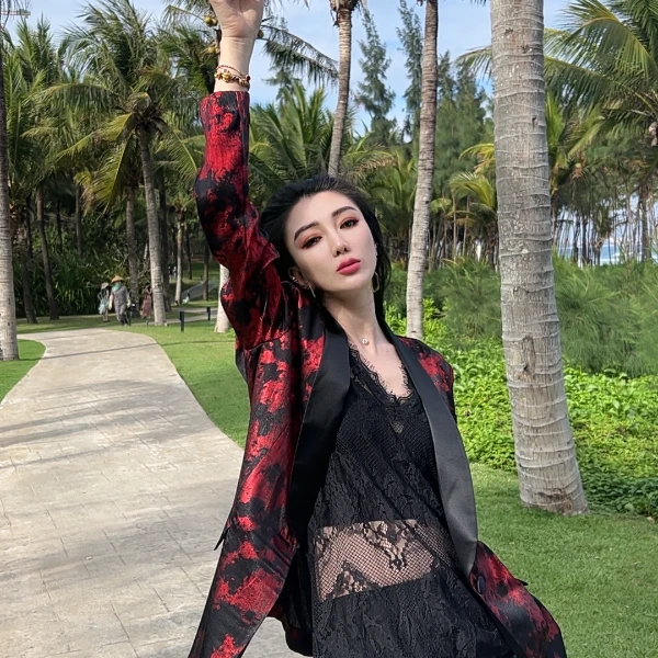 【宝姐家/西装上衣】新款红黑撞色气质显瘦女西装外套 25061