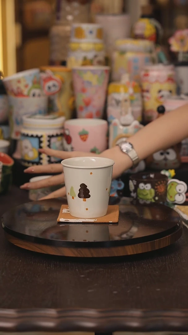 景德镇釉下彩绘设计师款式陶瓷