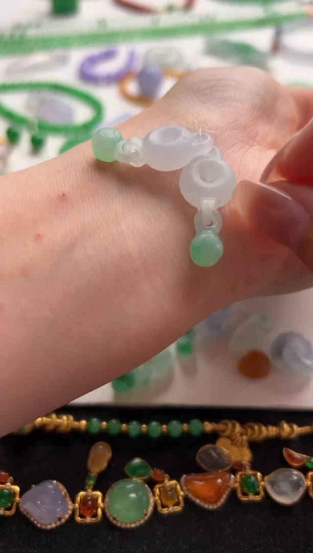 定制翡翠未镶嵌平安扣环6000+600