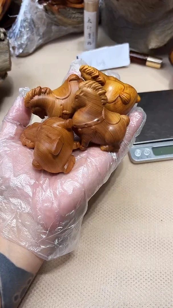 柏木（崖柏）南太行崖柏黑油马手把件