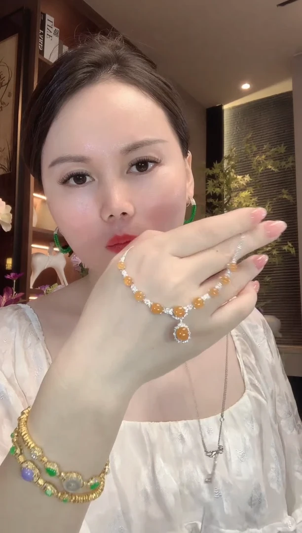 套链18K金镶嵌翡翠C28