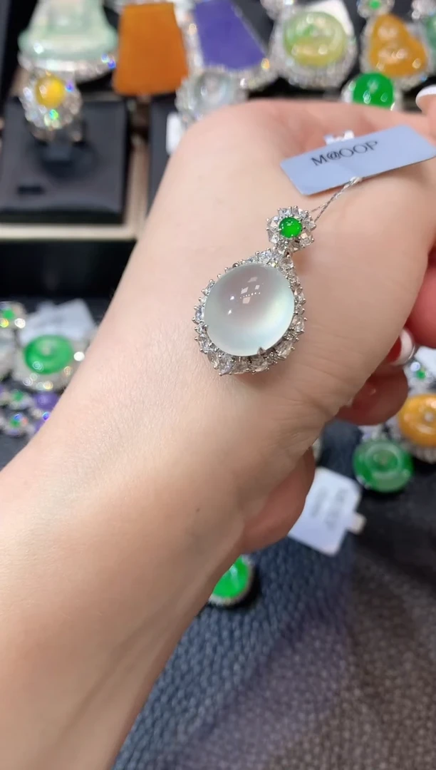 翡翠18K金镶嵌吊坠(不含链)D35