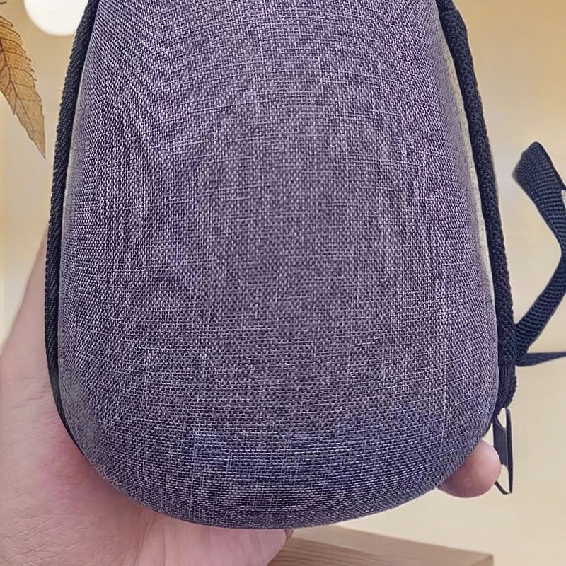 一套精美的旅行茶具