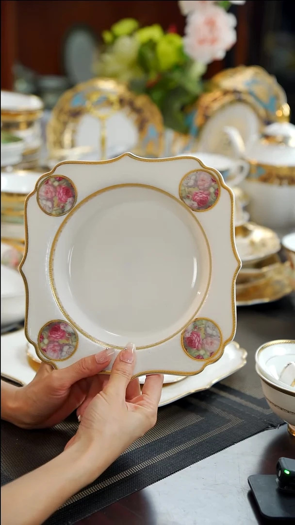 瓷片8.5英寸草帽盘1个