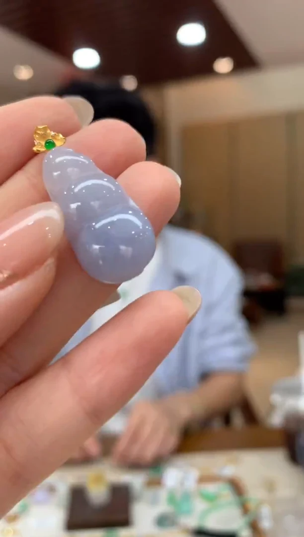 吊坠(不含链)18K金镶嵌翡翠豆子