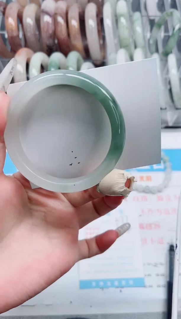 【闪购商品】石英质玉手镯未镶嵌A277-56.2