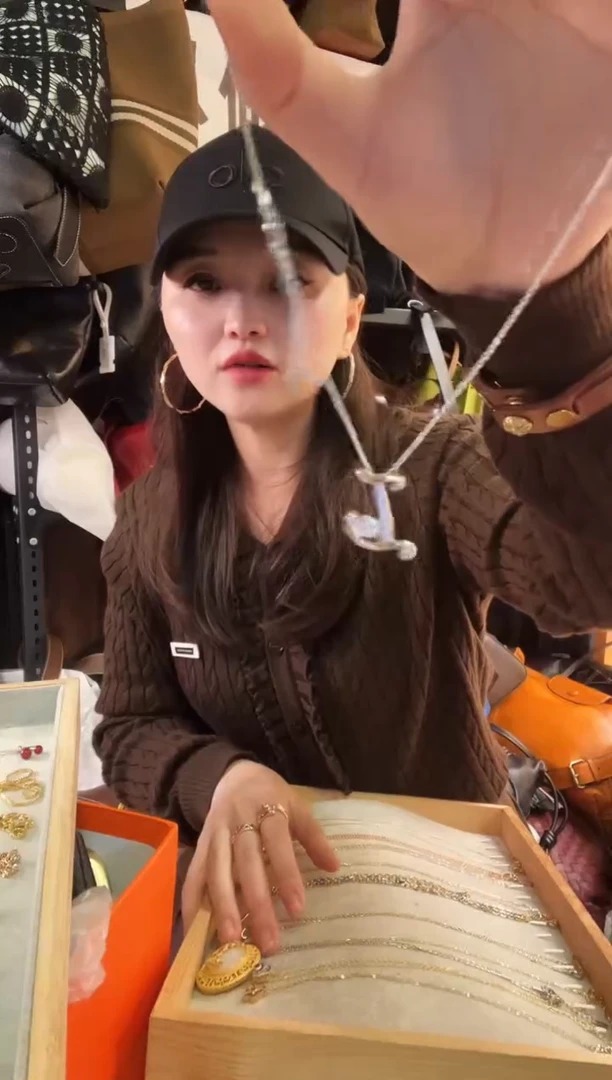 牛皮（革）高端订制时尚百搭女士 卡包  挂件