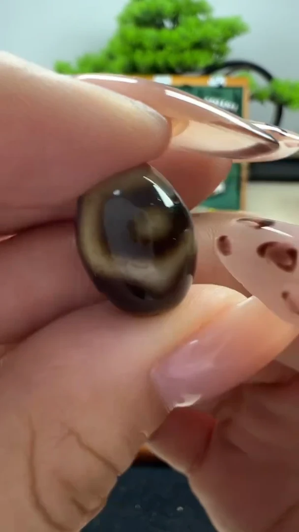 玛瑙/玉髓（覆膜）颈饰未镶嵌27.（微瑕）