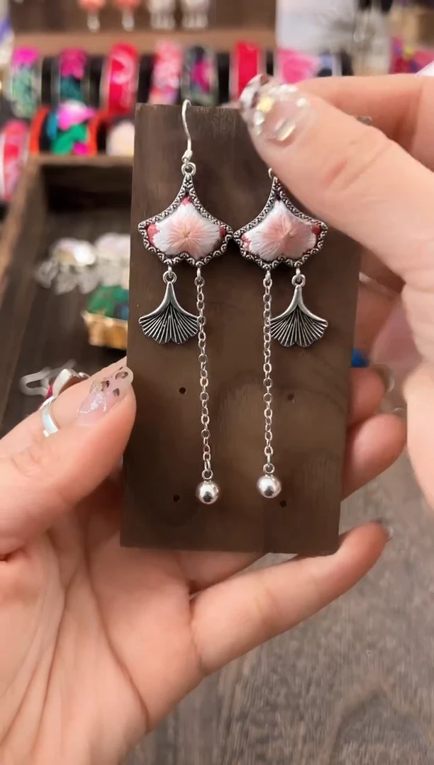 【闪购商品】织绣民族风老绣饰品143