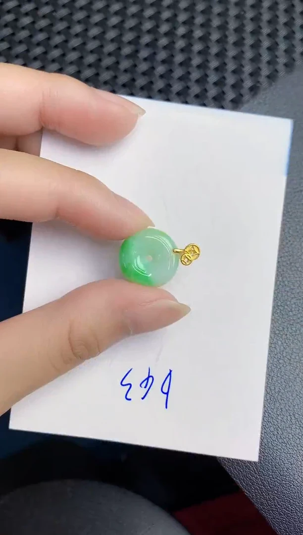 翡翠未镶嵌颈饰000000000