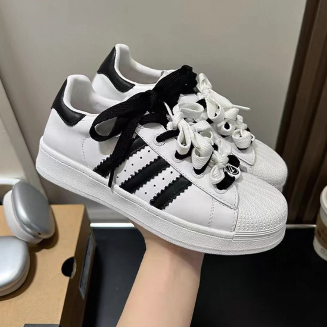 头层牛皮贝壳头休闲板鞋女2025新款运动百搭德训鞋低帮系带小白鞋