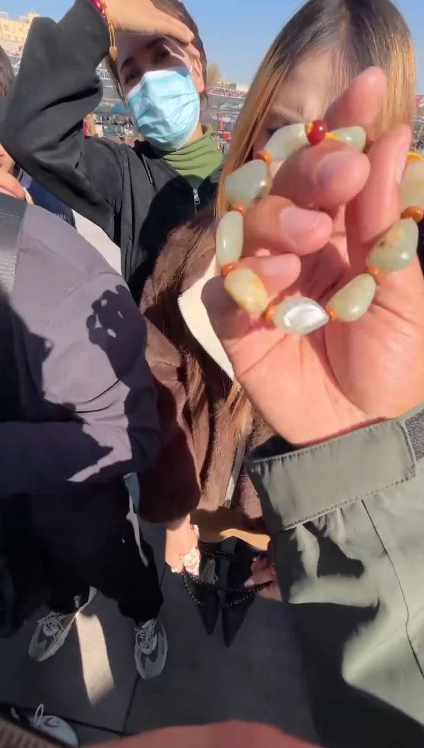 未镶嵌和田玉（糖玉）挂件和田玉