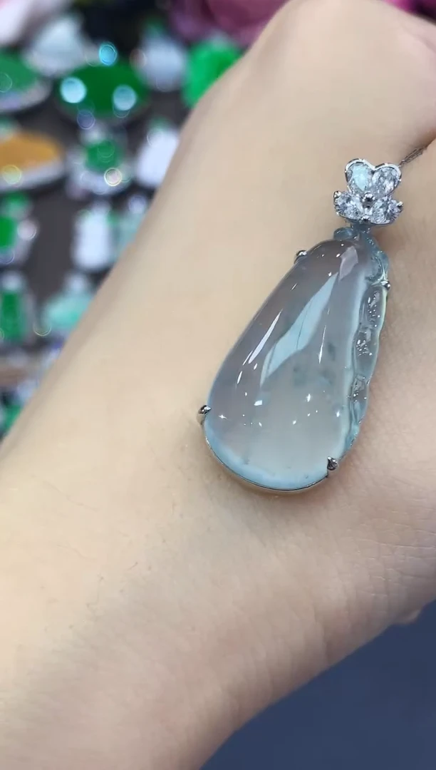 吊坠(不含链)18K金镶嵌翡翠C98