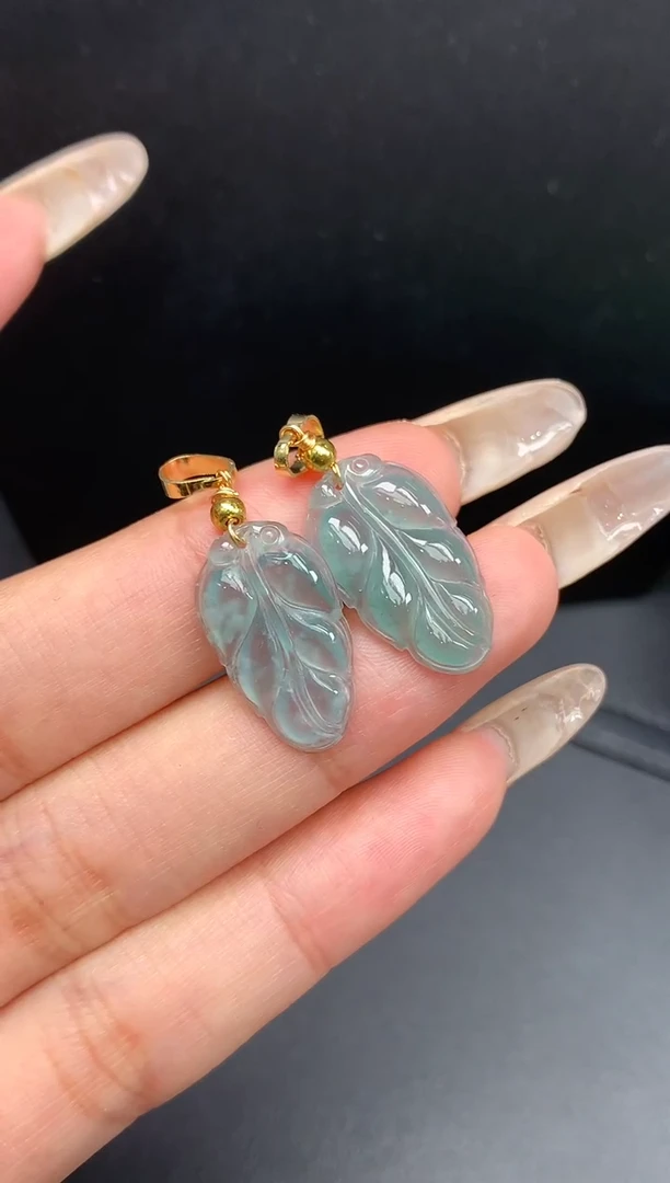 翡翠未镶嵌颈饰叶子