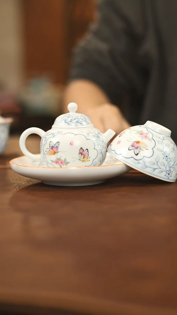 斗彩三件斗彩三件