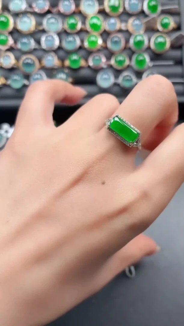 银S925镶嵌戒指翡翠1111