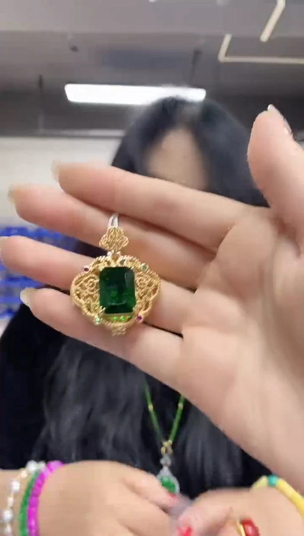 【闪购商品】祖母绿吊坠(不含链)未镶嵌多样性发其一颜色微差