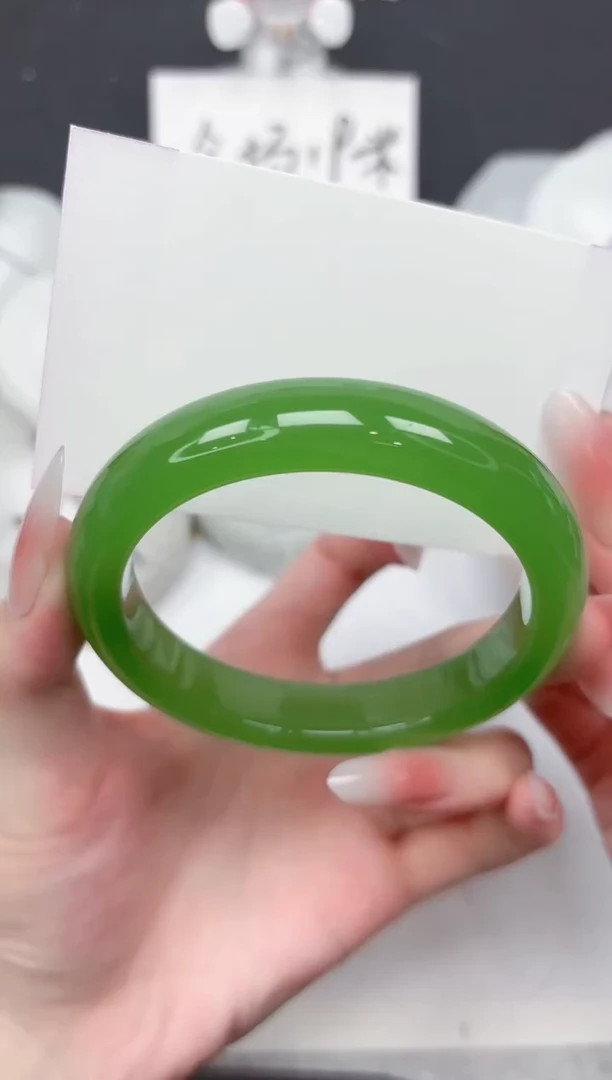 未镶嵌手镯石英质玉68-60.5