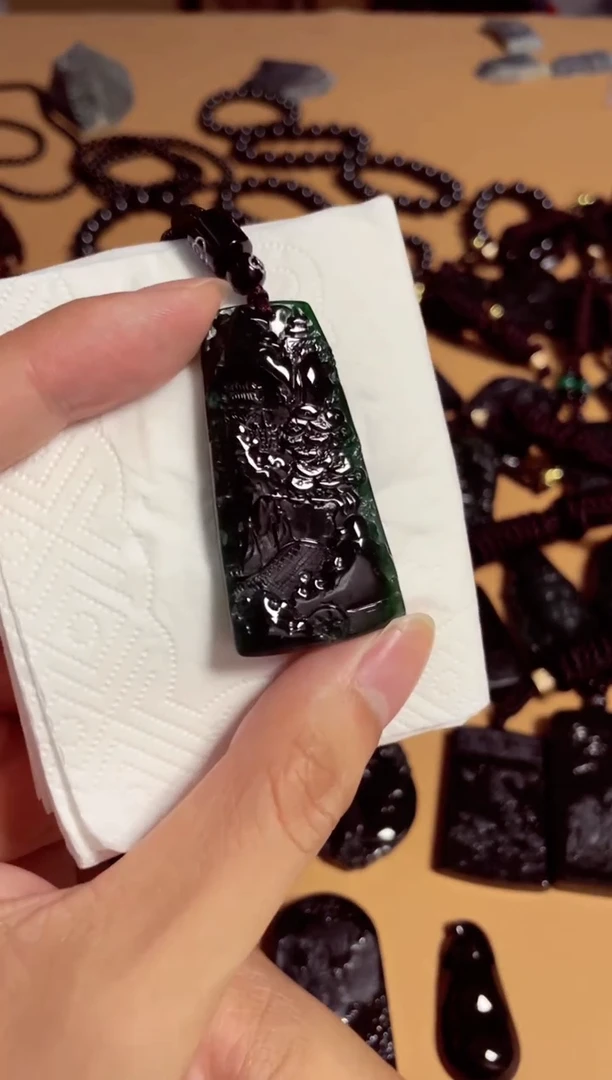 翡翠未镶嵌颈饰天然翡翠a货