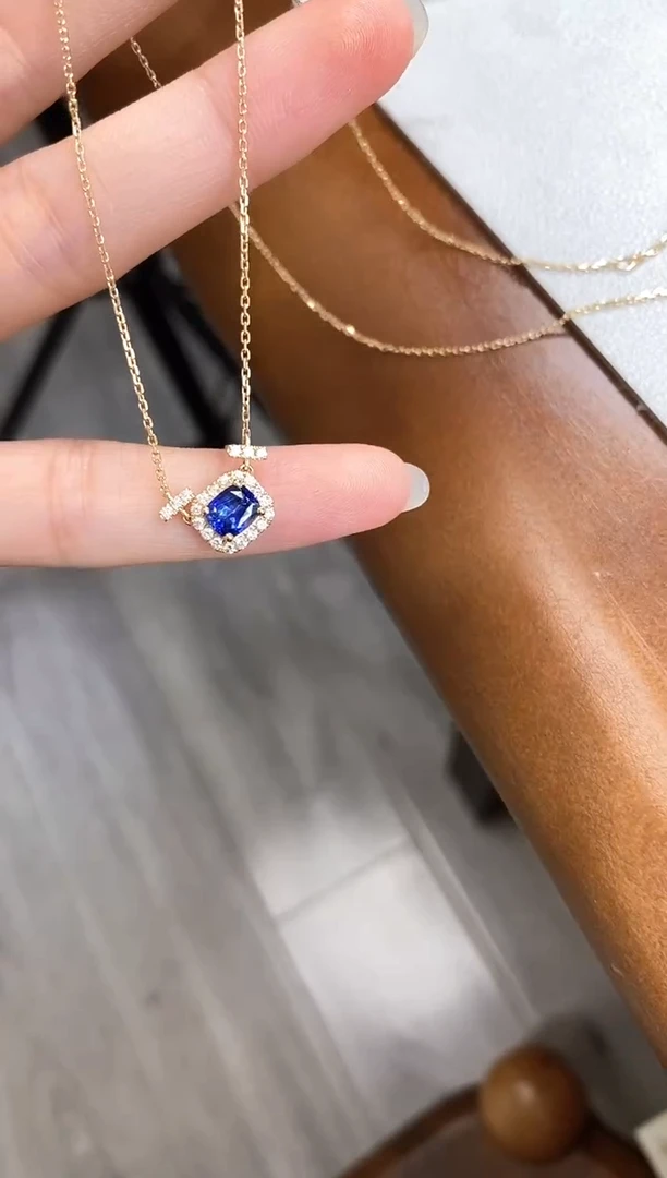 颈饰蓝宝石18K金镶嵌主石85分