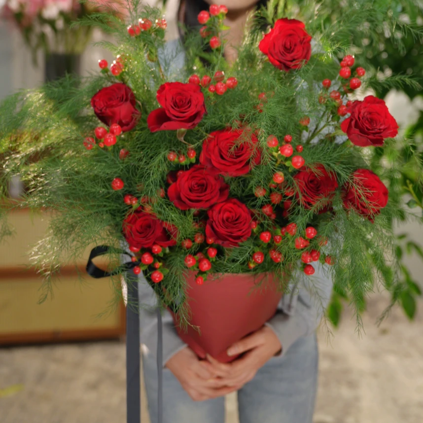 【花束】【高原红10支+红豆1扎+芦荨草1扎】
