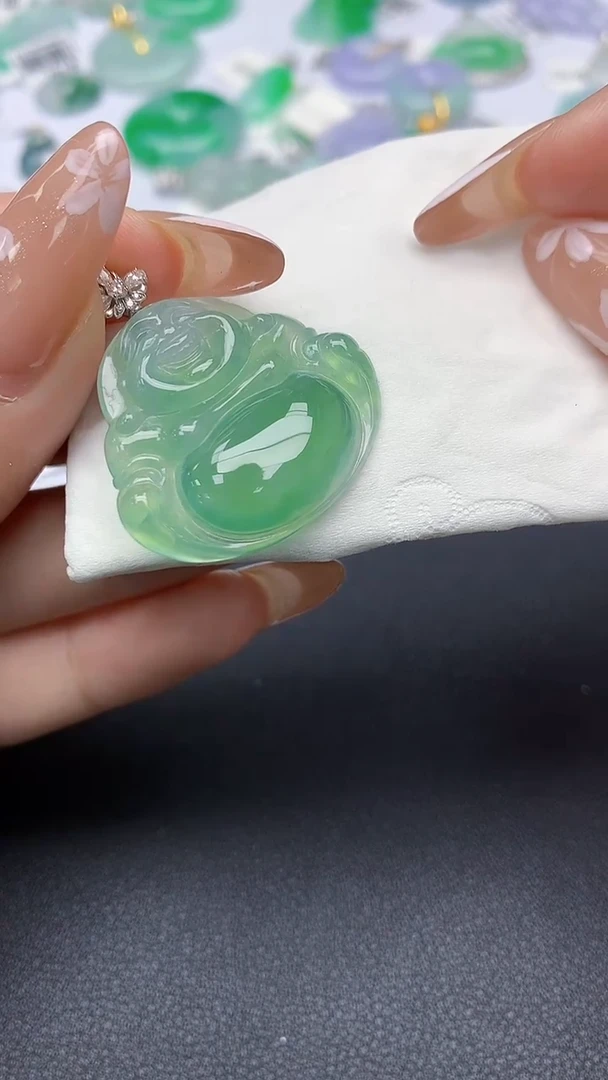 颈饰18K金镶嵌翡翠a货假一赔三支持复检百元上9元证书费自理