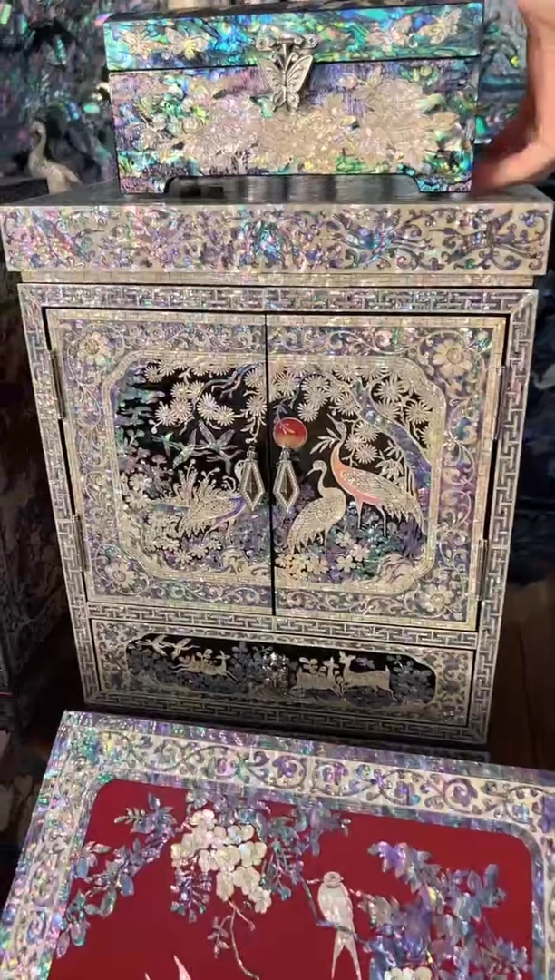 黑色·弘贝雅螺钿漆器文化馆