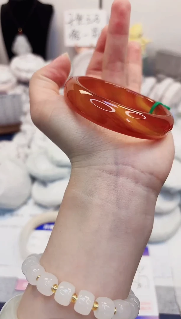 【闪购商品】石英质玉手镯未镶嵌467-玛瑙-圈口56