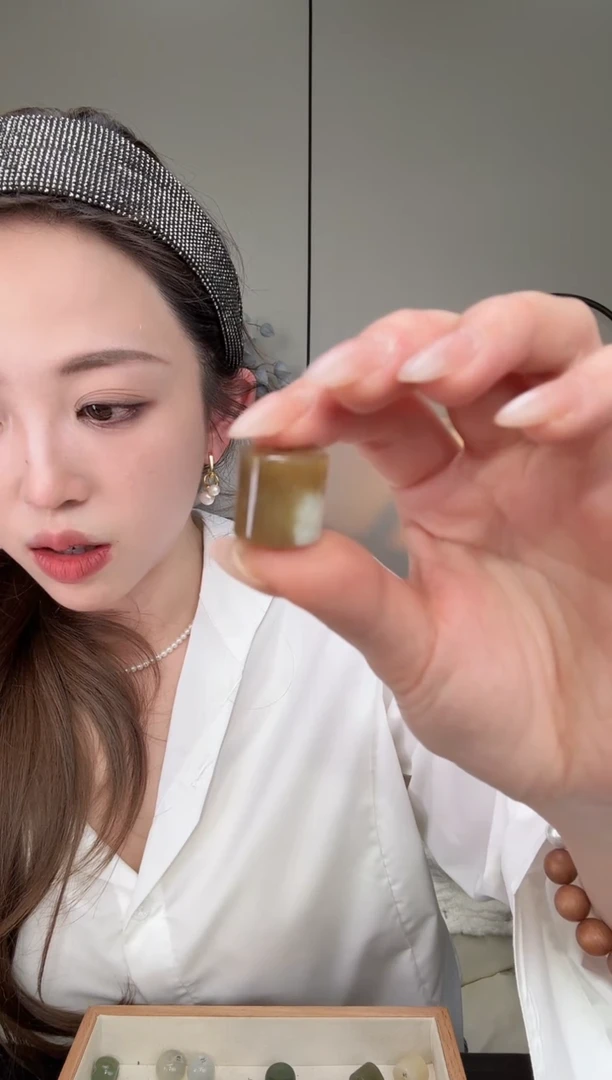 颈饰未镶嵌和田玉牛扎糖