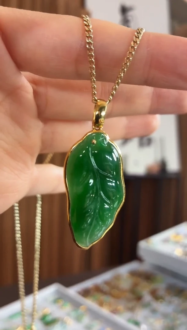 吊坠(不含链)18K金镶嵌翡翠吊坠