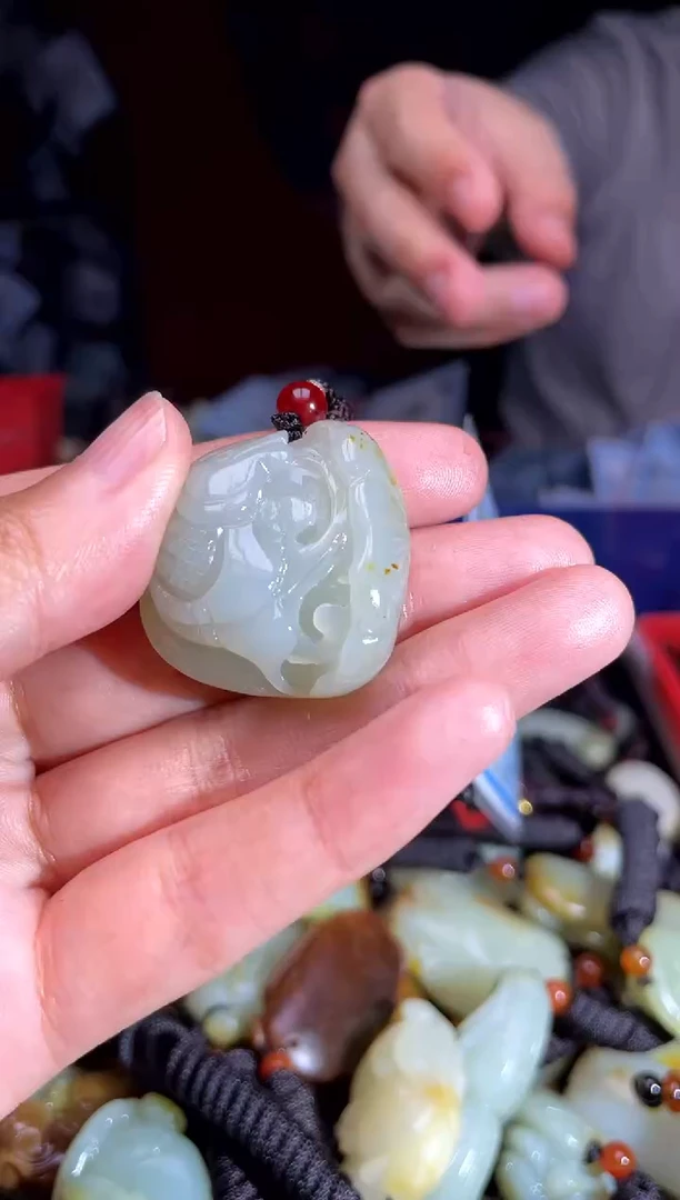 和田玉未镶嵌挂件1